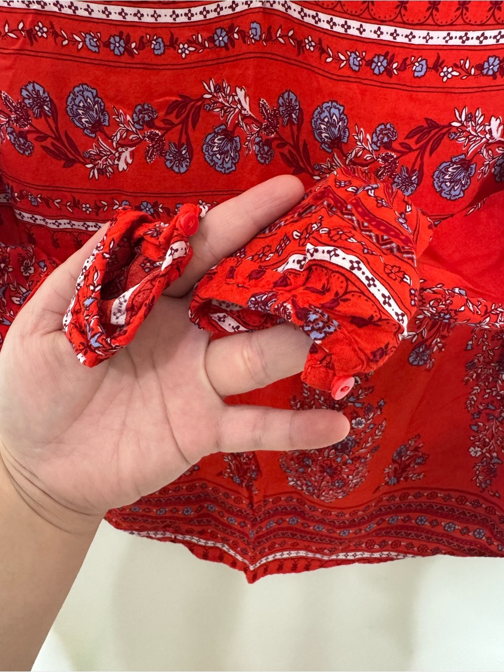 Old Navy Red Paisley & Floral V-Neck Blouse - Picture 3 of 5
